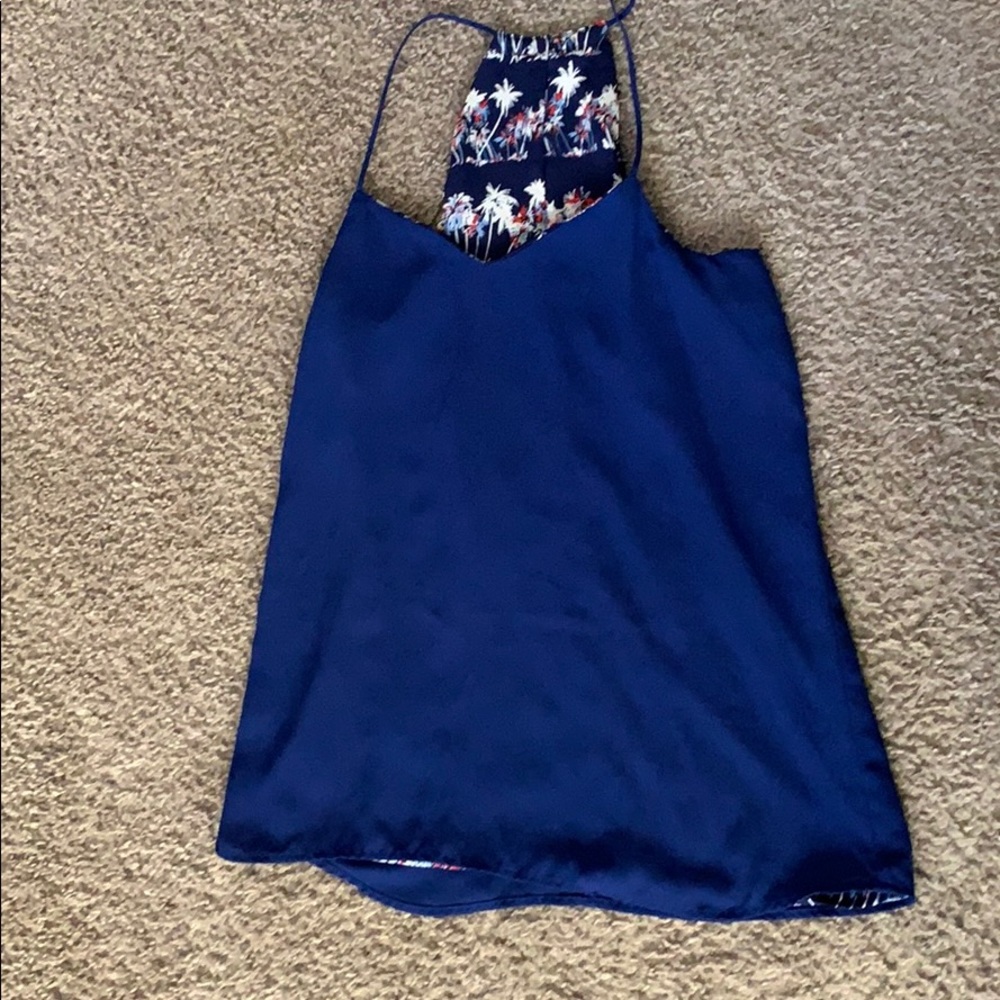 Express Reversible flowy tank- two shirts in one! - Picture 2 of 6